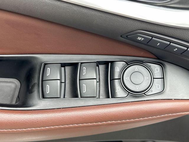 Photo of 2020 White Frost Tri-Coat Buick Enclave