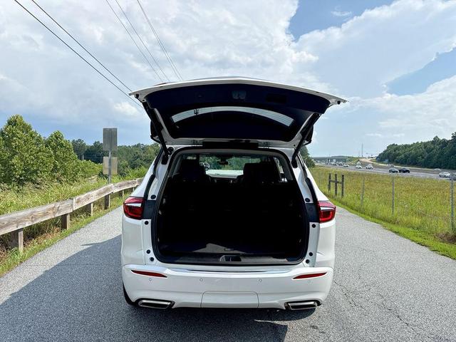 Photo of 2020 White Frost Tri-Coat Buick Enclave