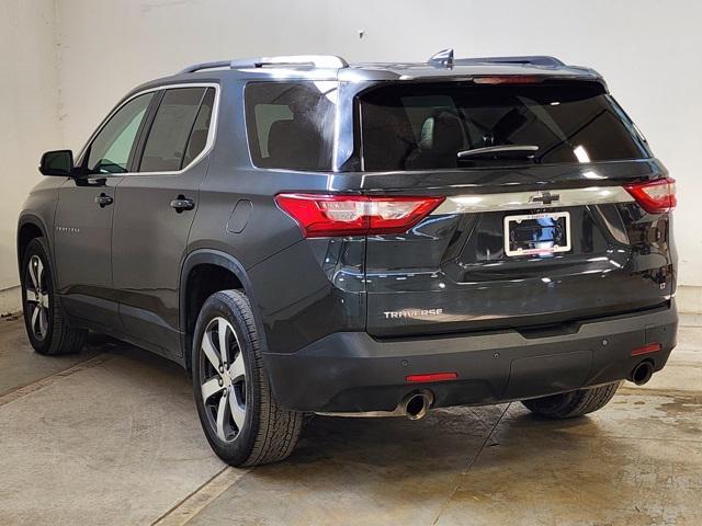 Photo of 2021 Graphite Metallic Chevrolet Traverse