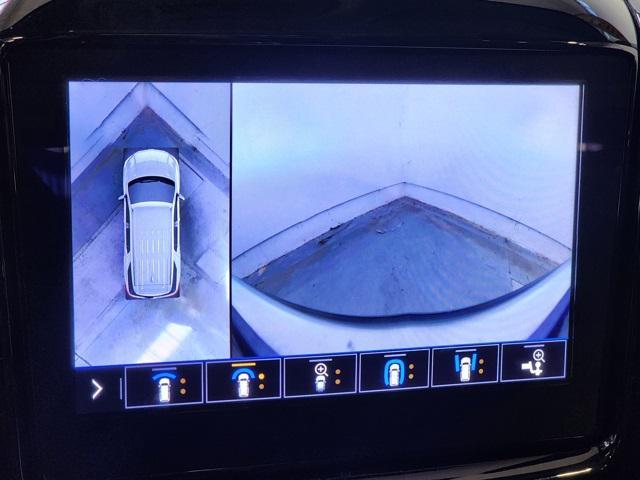 Photo of 2021 Graphite Metallic Chevrolet Traverse