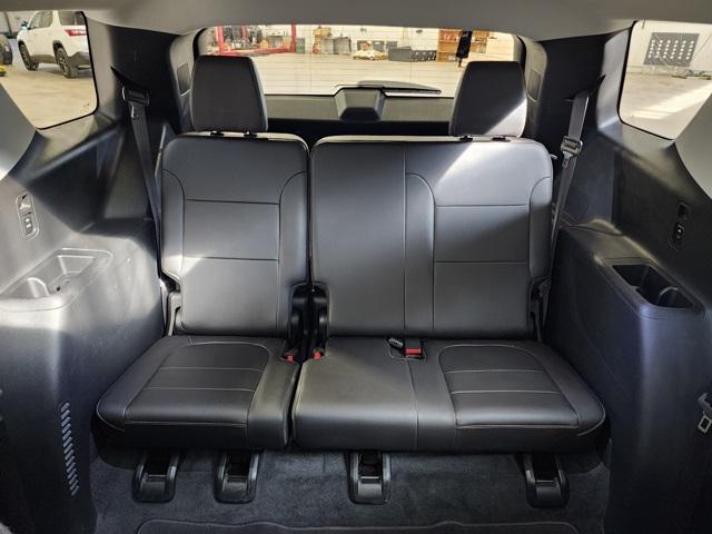 Photo of 2021 Graphite Metallic Chevrolet Traverse