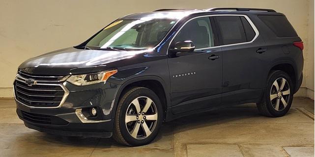Photo of 2021 Graphite Metallic Chevrolet Traverse