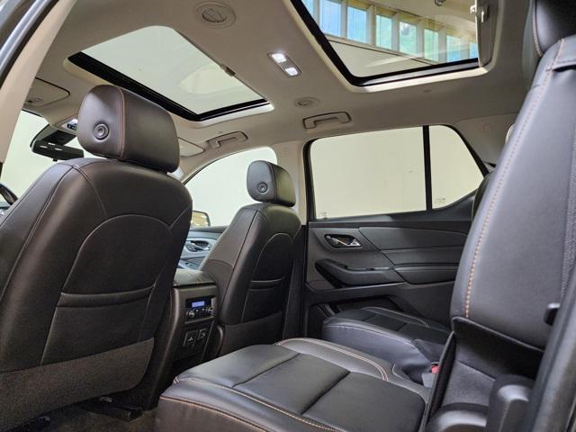 Photo of 2021 Graphite Metallic Chevrolet Traverse