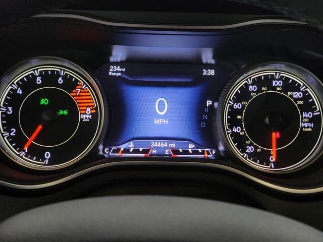 Photo of 2021 Diamond Black Crystal Pearlcoat Jeep Cherokee