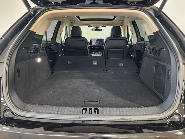Photo of 2022 Infinite Black Metallic Clearcoat Lincoln Nautilus