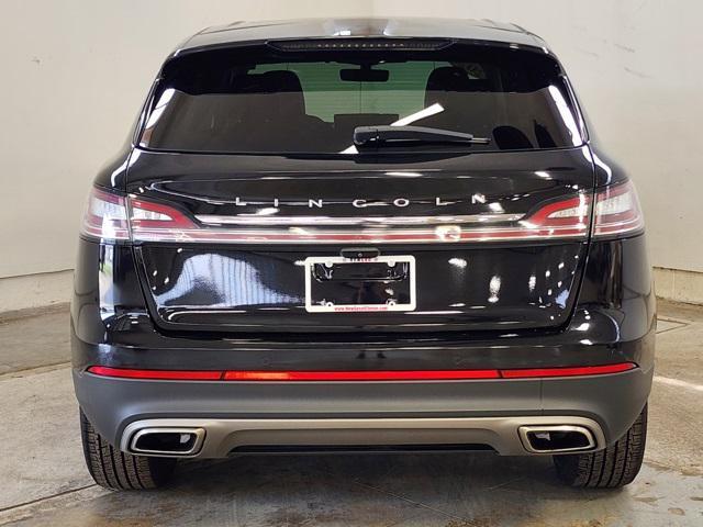 Photo of 2022 Infinite Black Metallic Clearcoat Lincoln Nautilus