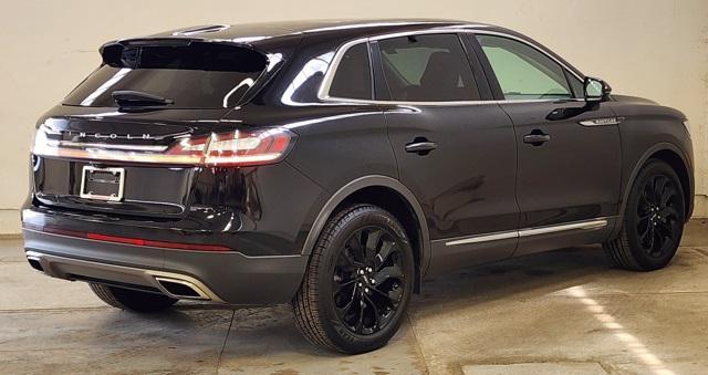 Photo of 2022 Infinite Black Metallic Clearcoat Lincoln Nautilus