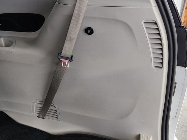 Photo of 2023 Bright White Clearcoat Chrysler Pacifica