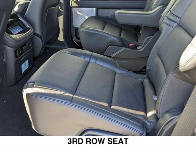 Photo of 2023 INFINITE BLACK Lincoln Navigator