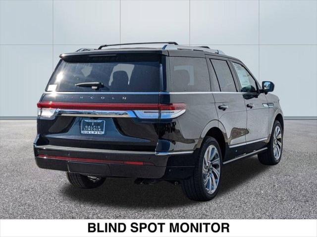 Photo of 2023 INFINITE BLACK Lincoln Navigator