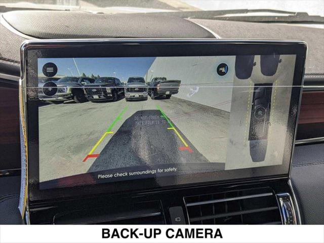 Photo of 2023 INFINITE BLACK Lincoln Navigator