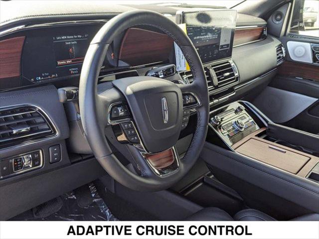 Photo of 2023 INFINITE BLACK Lincoln Navigator