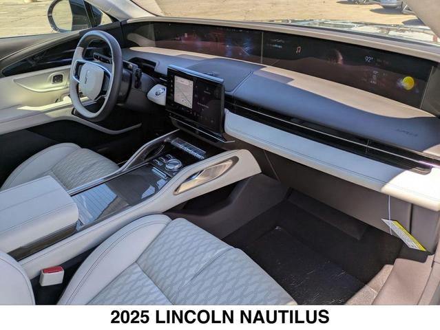 Photo of 2025 Lustrous Gray Metallic Lincoln Nautilus