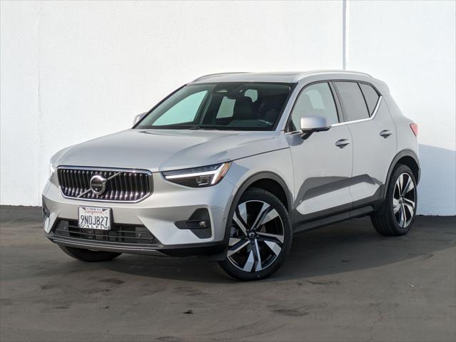 2025 Volvo XC40