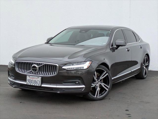 2022 Volvo S90