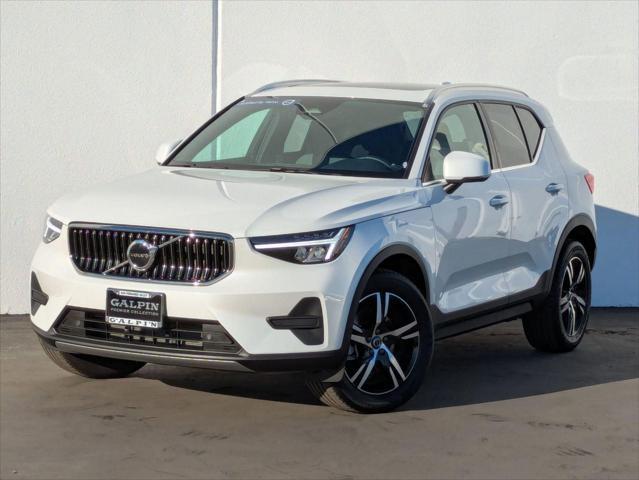 2025 Volvo XC40