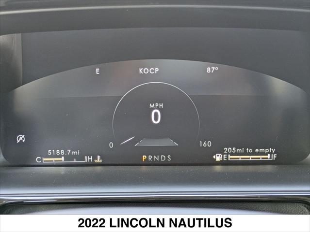 Photo of 2022 SILVER RADIANCE METALLIC Lincoln Nautilus