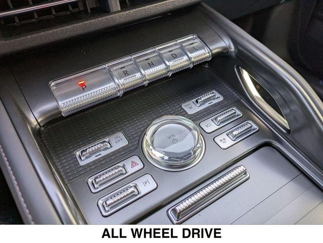 Photo of 2025 WHISPER BLUE METALLIC Lincoln Nautilus