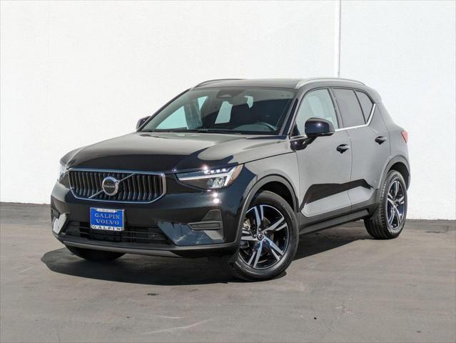 2025 Volvo XC40