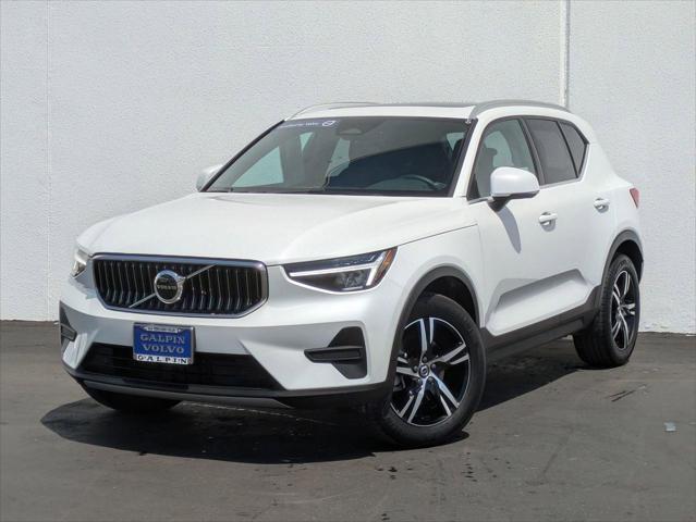 2025 Volvo XC40