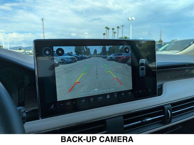 Photo of 2025 HARBOR GREY METALLIC Lincoln Corsair