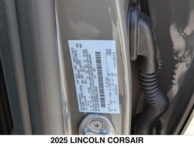 Photo of 2025 HARBOR GREY METALLIC Lincoln Corsair