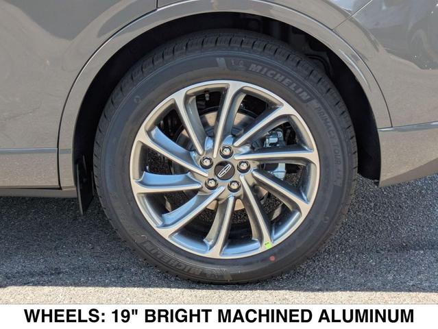 Photo of 2025 HARBOR GREY METALLIC Lincoln Corsair