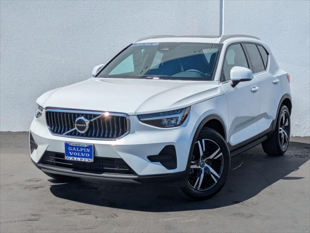 2025 Volvo XC40