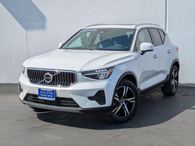2025 Volvo XC40