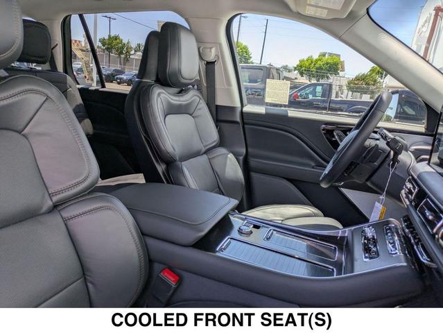 Photo of 2025 PRISTINE WHITE METALLIC Lincoln Aviator