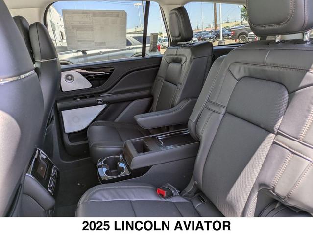 Photo of 2025 PRISTINE WHITE METALLIC Lincoln Aviator