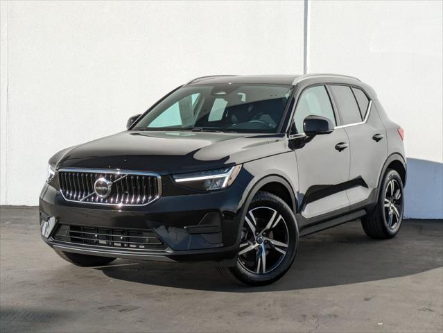 2025 Volvo XC40