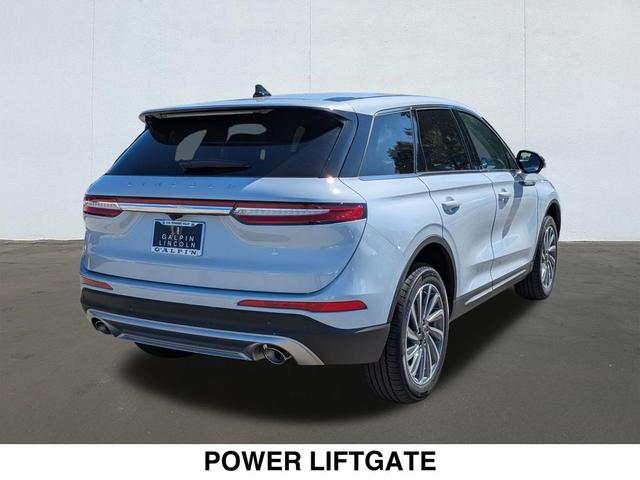 Photo of 2025 CRYSTAL WHITE METALLIC Lincoln Corsair