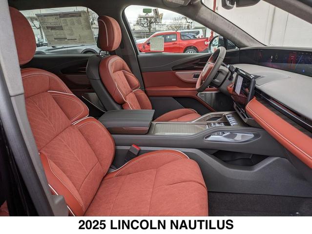 Photo of 2025 INFINITE BLACK METALLIC Lincoln Nautilus