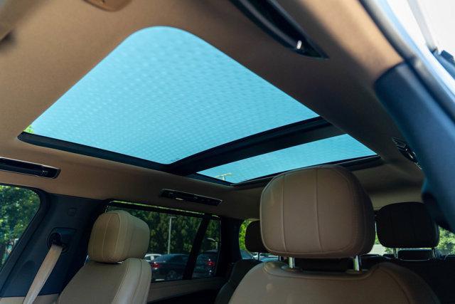 Photo of 2024 White Land Rover Range Rover