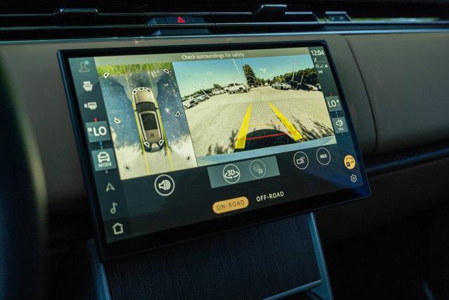 Photo of 2024 White Land Rover Range Rover
