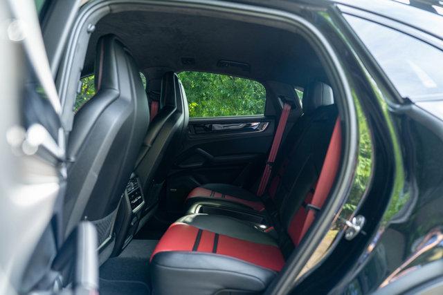 Photo of 2024 CHROMITE BLACK Porsche Cayenne