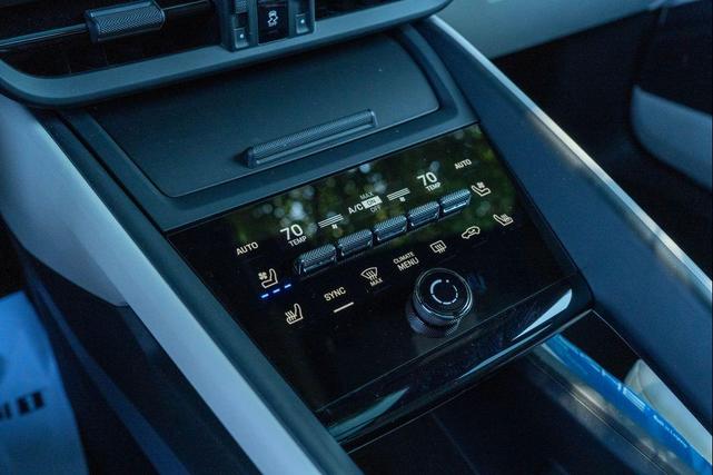 Photo of 2025 Blue Porsche Macan