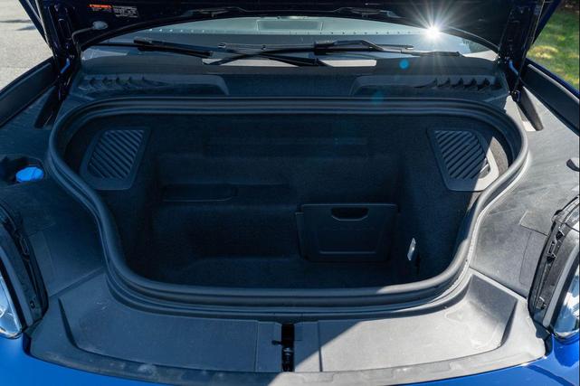 Photo of 2025 Blue Porsche Macan