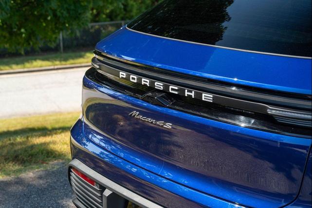Photo of 2025 Blue Porsche Macan
