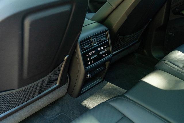 Photo of 2024 White Porsche Cayenne