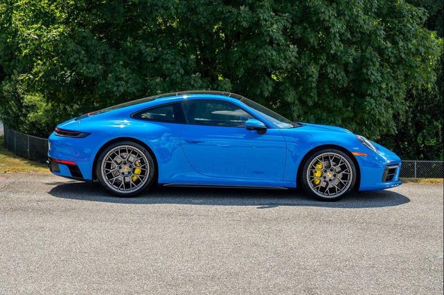 Photo of 2022 Shark Blue Porsche 911