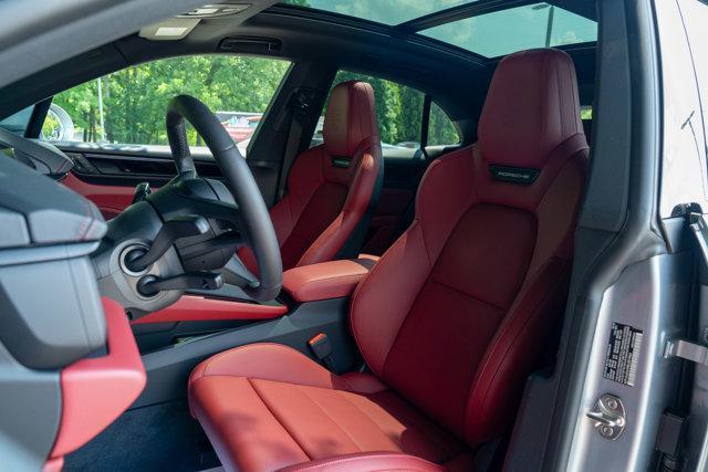 Photo of 2025 Porsche Macan