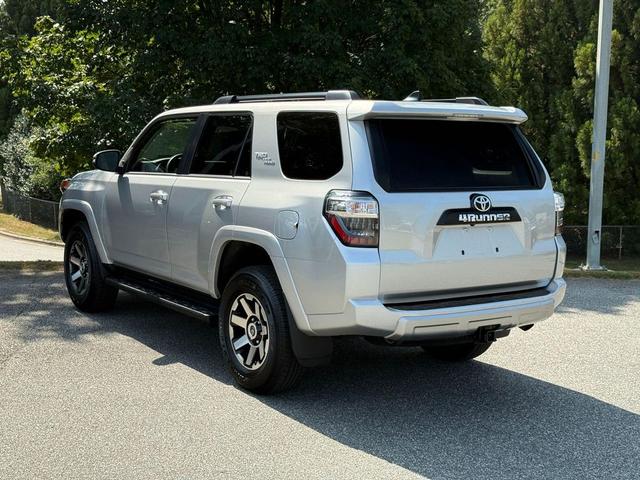 Photo of 2024 Classic Silver Metallic Toyota 4Runner