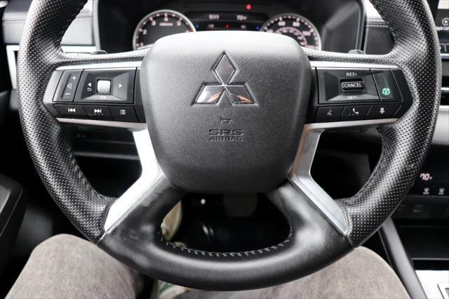 Photo of 2024 Alloy Silver Metallic Mitsubishi Outlander