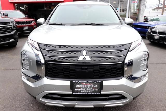 Photo of 2024 Alloy Silver Metallic Mitsubishi Outlander