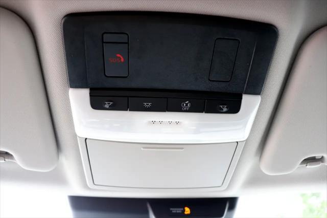 Photo of 2024 Alloy Silver Metallic Mitsubishi Outlander