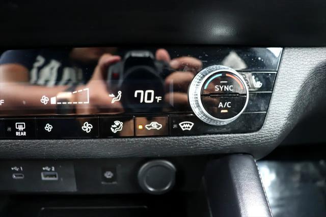 Photo of 2024 Alloy Silver Metallic Mitsubishi Outlander