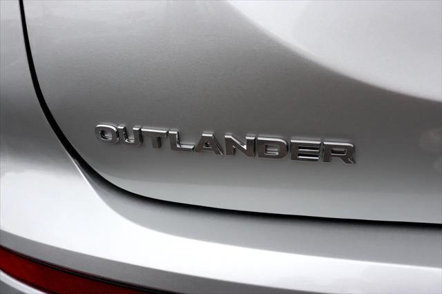 Photo of 2024 Alloy Silver Metallic Mitsubishi Outlander
