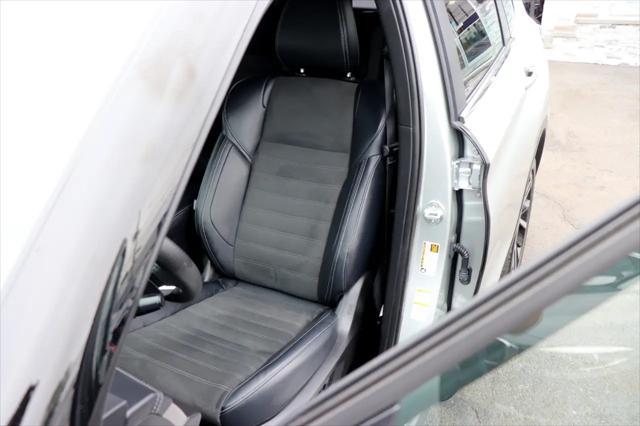 Photo of 2024 Alloy Silver Metallic Mitsubishi Outlander